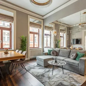 Luxury With Balcony Next To The New York Cafe Apartment Budapest