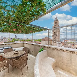 Augubio Penthouse Apartment